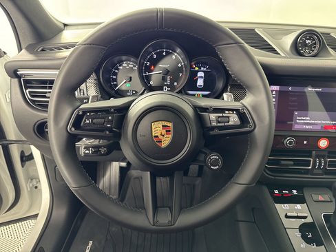Certified 2025 Porsche Macan Turbo image 16