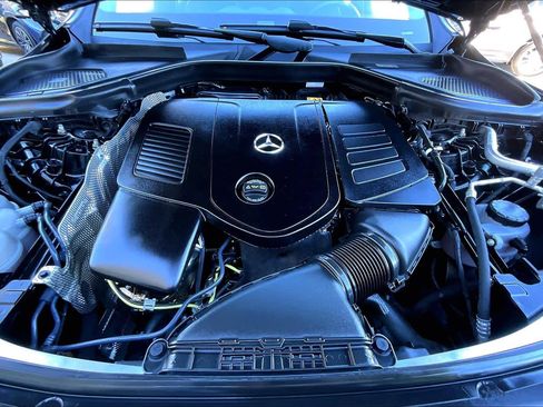 Used 2025 Mercedes-Benz GLC 300 GLC 300 image 32