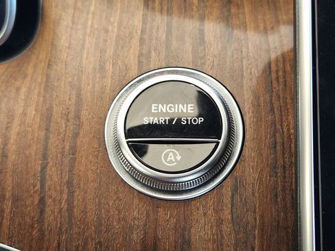 Used 2024 Mercedes-Benz C 300 4MATIC Sedan image 20