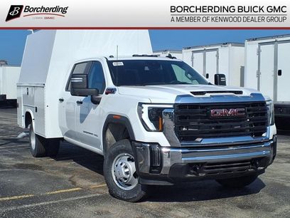 New 2025 GMC Sierra 3500 Pro w/ Convenience Package