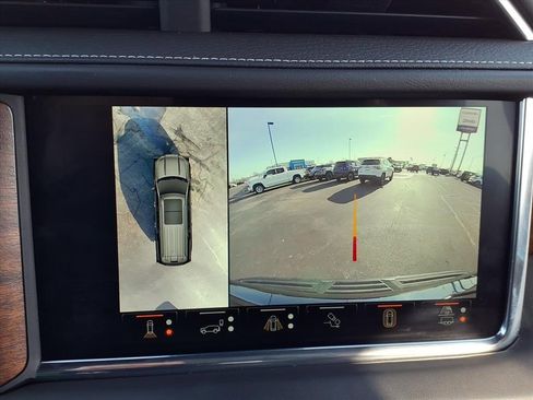 Used 2023 GMC Yukon Denali Ultimate image 22