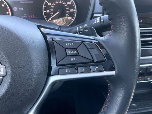 Used 2023 Nissan Altima 2.5 SR w/ SR Premium Package FWD image 23