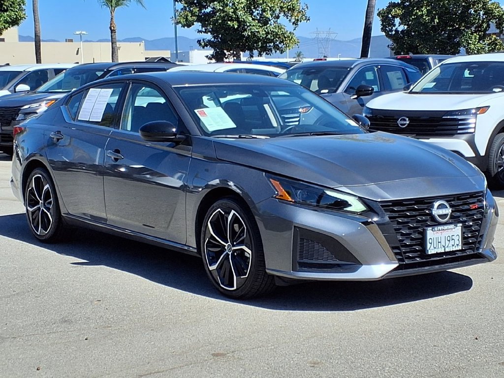 Certified 2025 Nissan Altima 2.5 SR FWD image 4