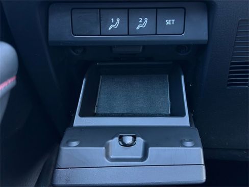 Used 2023 MAZDA MAZDA3 s image 19