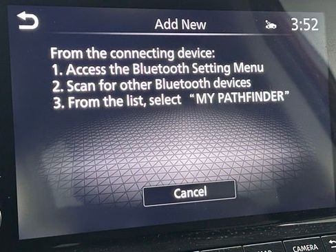 Used 2025 Nissan Pathfinder SL image 4