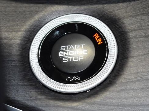 New 2025 Jeep Grand Cherokee Limited w/ Trailer Tow Package image 22