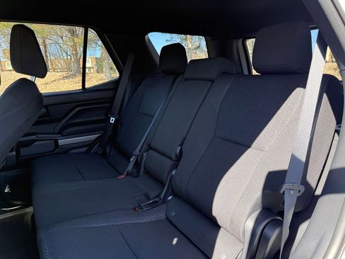 Used 2025 Toyota 4Runner SR5 image 16