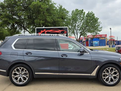 Used 2022 BMW X7 xDrive40i w/ Premium Package AWD/4WD image 7