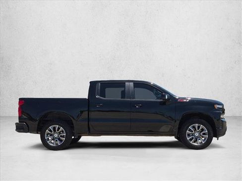 Used 2022 Chevrolet Silverado 1500 RST w/ Safety Package AWD/4WD image 4