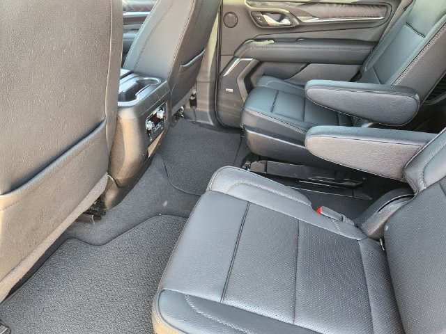 Used 2023 GMC Yukon Denali AWD/4WD image 30