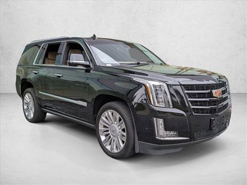 Used 2020 Cadillac Escalade Platinum image 3