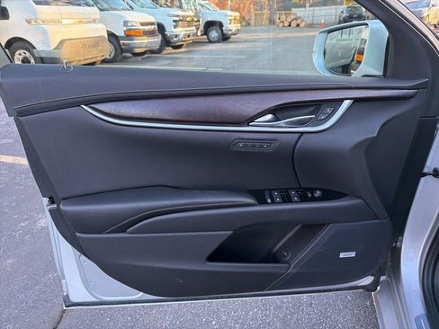 Used 2019 Cadillac XTS Luxury w/ Driver Awareness Package image 22