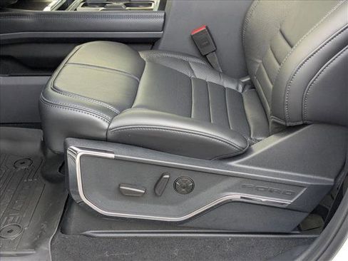 New 2026 Ford F250 Platinum image 4