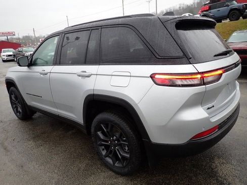 New 2025 Jeep Grand Cherokee Limited w/ MOPAR Finishing Package image 3