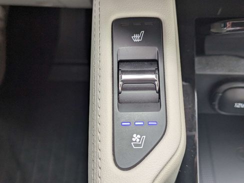 Certified 2025 Kia Telluride EX FWD image 30
