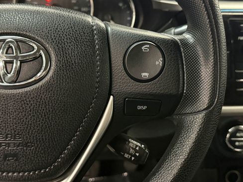 Used 2015 Toyota Corolla LE image 28