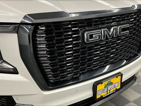 Used 2023 GMC Yukon Denali Ultimate AWD/4WD image 35