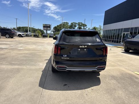 Certified 2023 Kia Sorento EX w/ Panoramic Sunroof Package FWD image 20