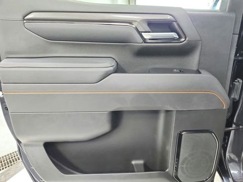 Used 2025 GMC Sierra 1500 AT4 w/ Technology Package AWD/4WD image 43