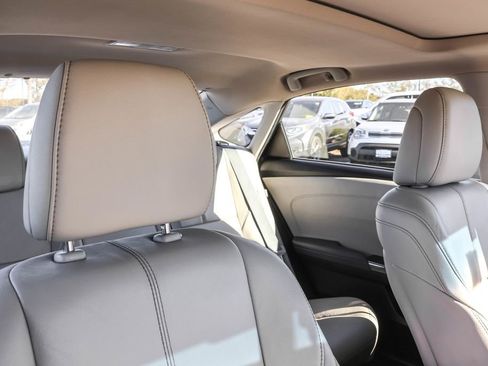 Used 2014 Toyota Avalon Limited image 35