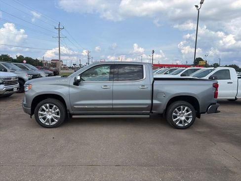 New 2026 Chevrolet Silverado 1500 High Country AWD/4WD image 3
