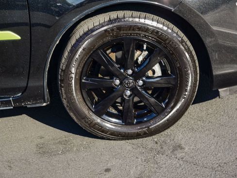 Certified 2016 Toyota Prius C Persona Series image 9