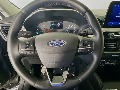 Used 2022 Ford Escape SE w/ SE Sport Appearance Package FWD image 11