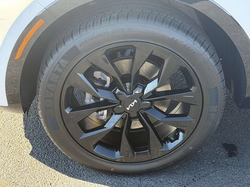 Used 2023 Kia Sorento SX AWD/4WD image 5