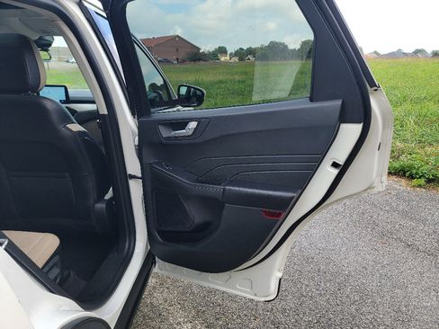 Used 2022 Ford Escape SEL FWD image 29