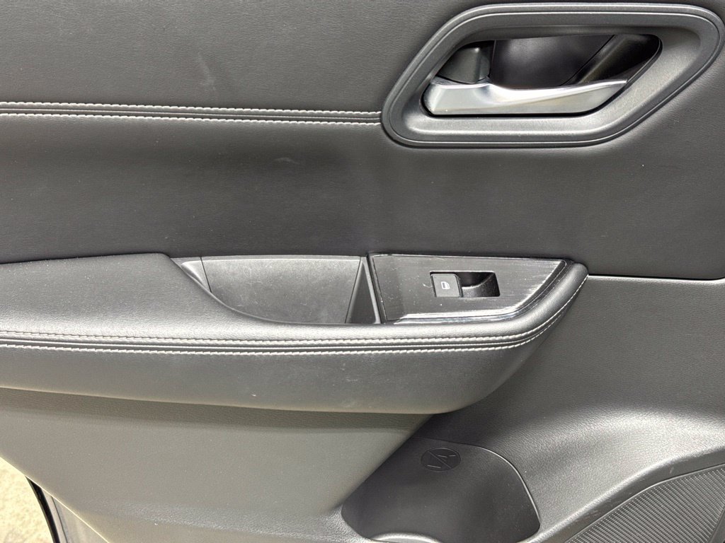 Used 2023 Nissan Rogue SV w/ SV Premium B Package FWD image 19