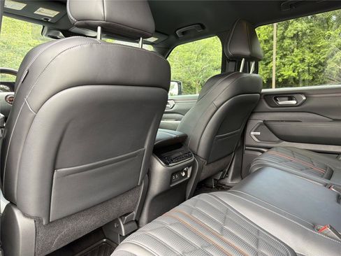 Used 2025 Nissan Armada PRO-4X AWD/4WD image 25