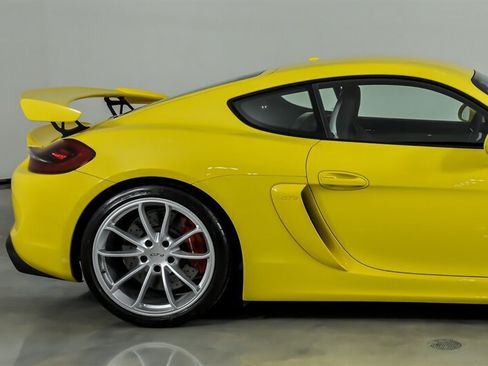 Used 2016 Porsche Cayman GT4 RWD image 11