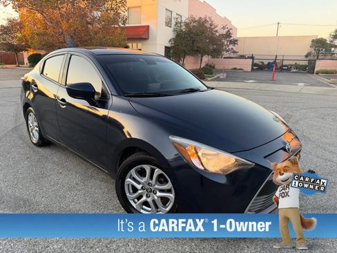 Used 2018 Toyota Yaris iA image 3