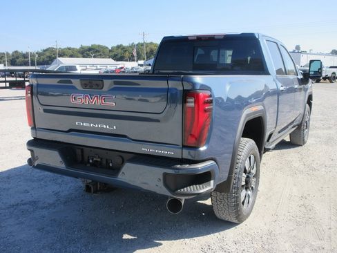 New 2026 GMC Sierra 2500 Denali w/ Denali Reserve Package image 5