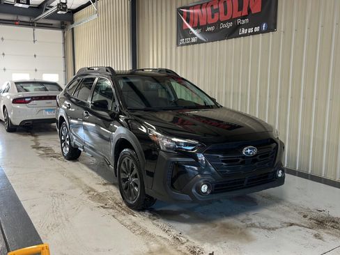 Used 2023 Subaru Outback Onyx Edition image 17