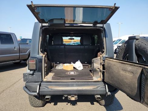 Used 2012 Jeep Wrangler Unlimited Rubicon AWD/4WD image 12
