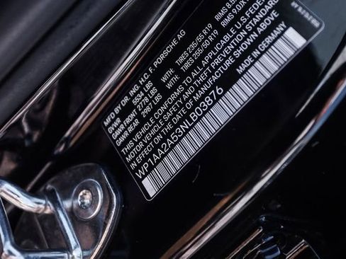 Used 2022 Porsche Macan AWD/4WD image 89