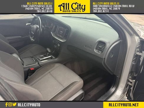 Used 2017 Dodge Charger R/T w/ Navigation & Travel Group RWD image 13