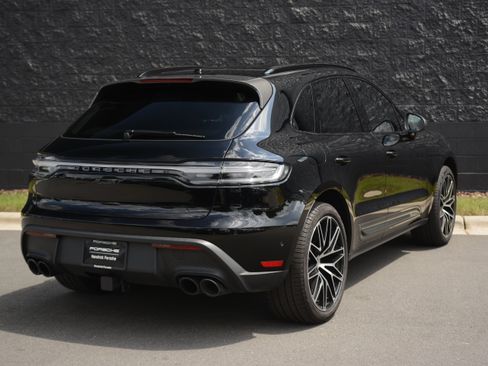 Certified 2026 Porsche Macan Turbo AWD/4WD image 7