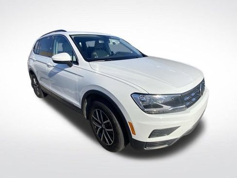Used 2020 Volkswagen Tiguan SE w/ Panoramic Sunroof Package AWD/4WD image 7