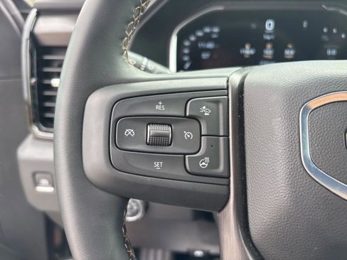 Used 2025 GMC Sierra 2500 AT4 image 14