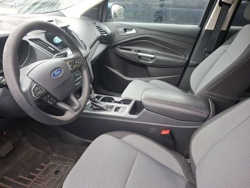 Used 2017 Ford Escape SE w/ Equipment Group 201A image 9