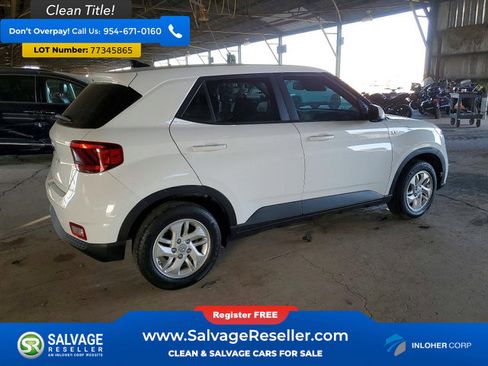 Used 2021 Hyundai Venue SE image 4