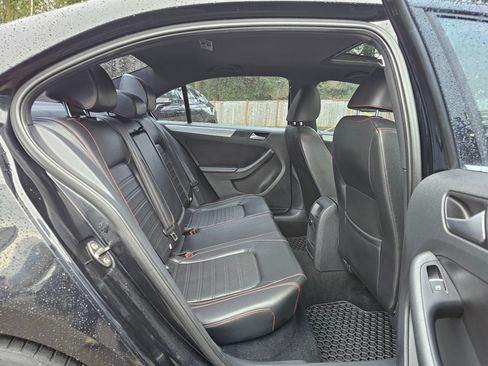 Used 2014 Volkswagen Jetta GLI Autobahn image 13