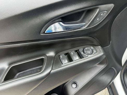 Used 2022 Chevrolet Equinox LT FWD image 21