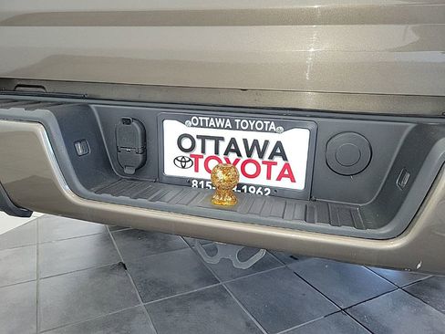 Used 2016 Chevrolet Colorado LT w/ LT Convenience Package image 15