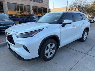 Used 2023 Toyota Highlander LE video 1