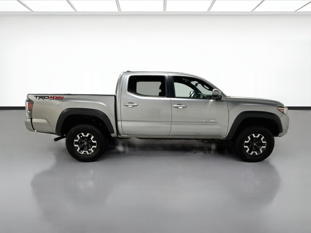 Used 2023 Toyota Tacoma TRD Off-Road w/ Technology Package AWD/4WD image 4