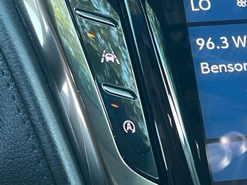 Used 2018 Cadillac CTS Luxury image 36