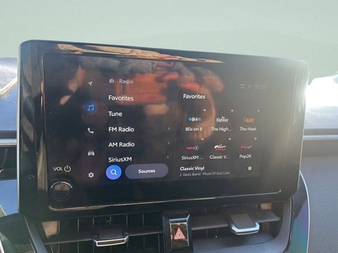 Used 2025 Toyota Corolla SE image 25